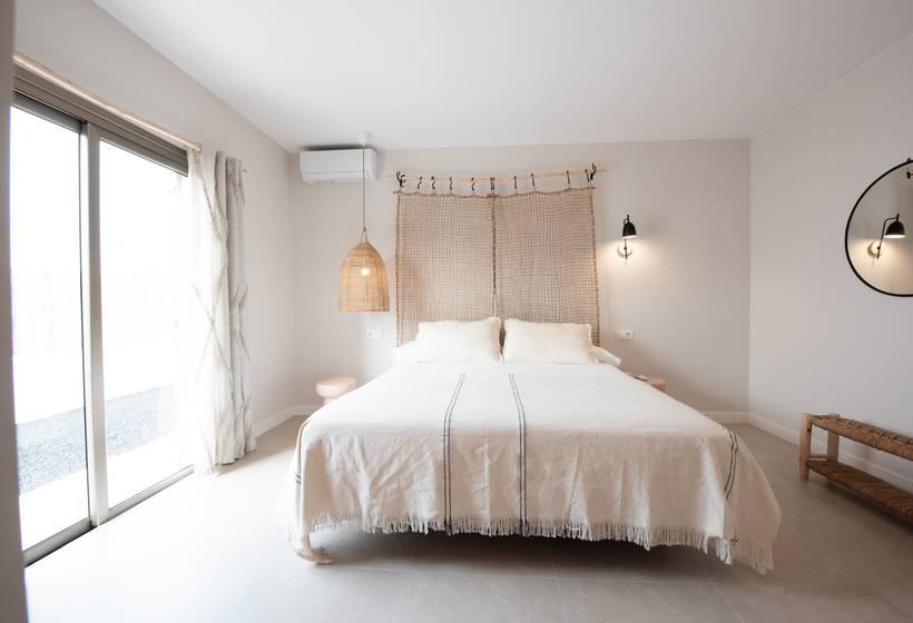 Ereza The White Homes