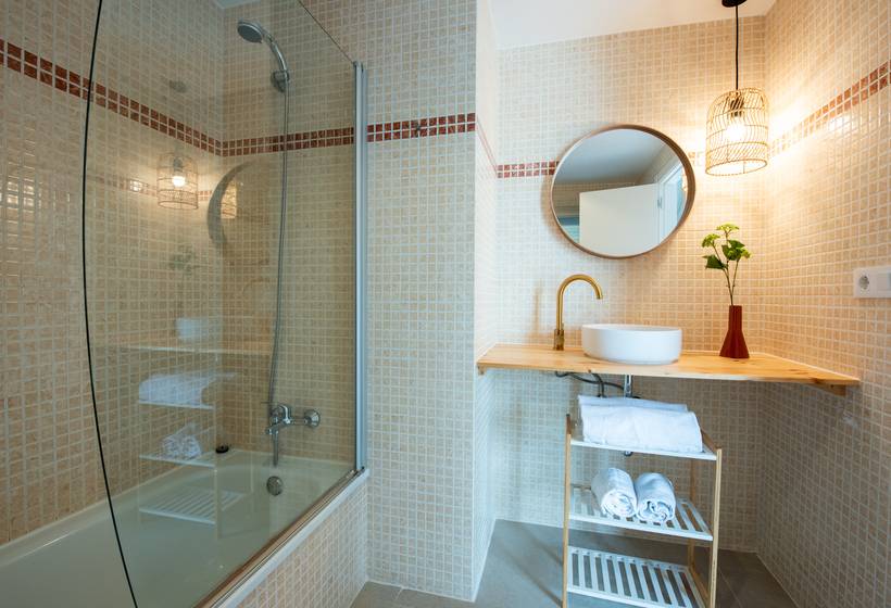 Ereza The White Homes