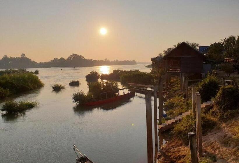 Пансион Crazy Gecko Dondet