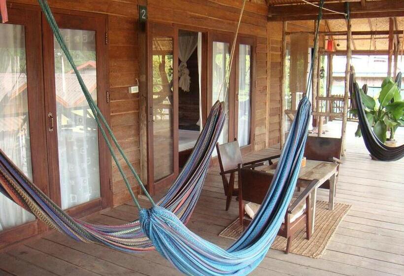 Пансион Crazy Gecko Dondet