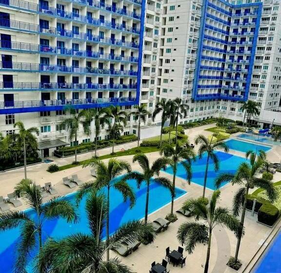 هتل Benedick Place At Sea Residences