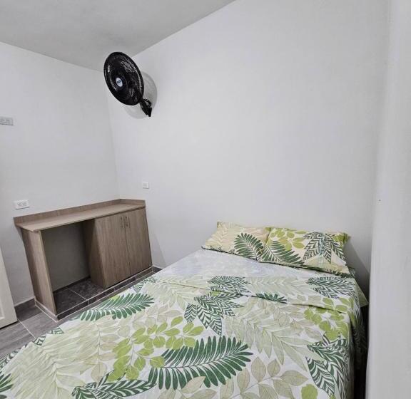 بنسيون Family House Cn