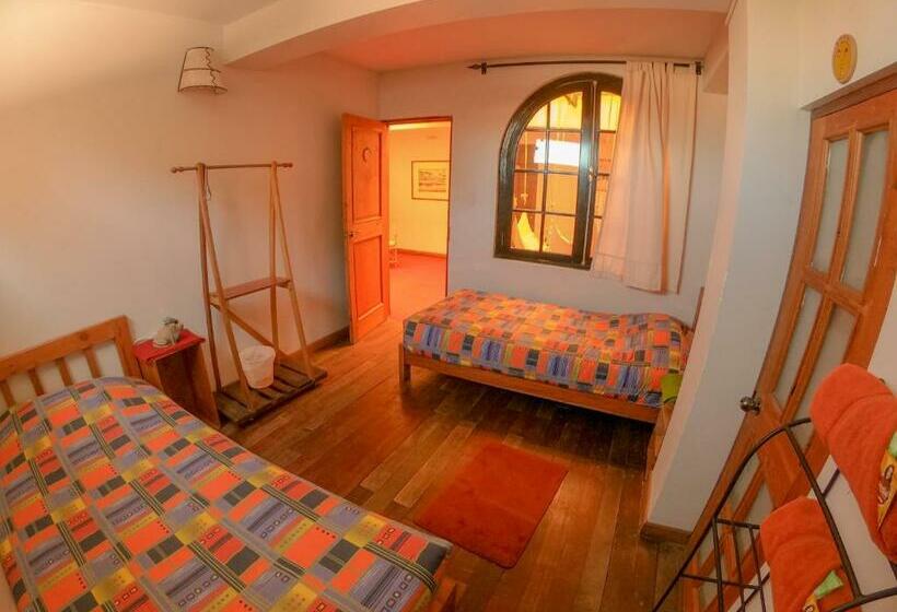 הוסטל Anata Hostal