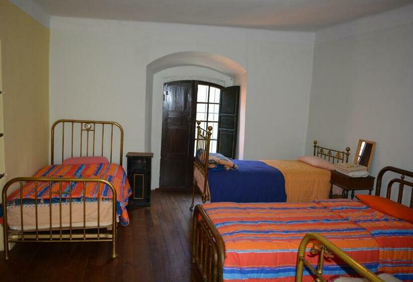 הוסטל Anata Hostal