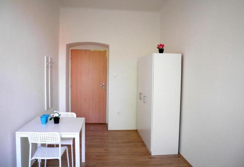 הוסטל Centrum Ubytování Břeclav