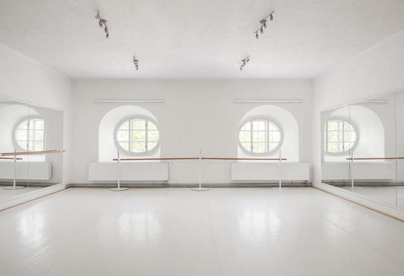 ユースホステル Dům Hostů Klášter Broumov