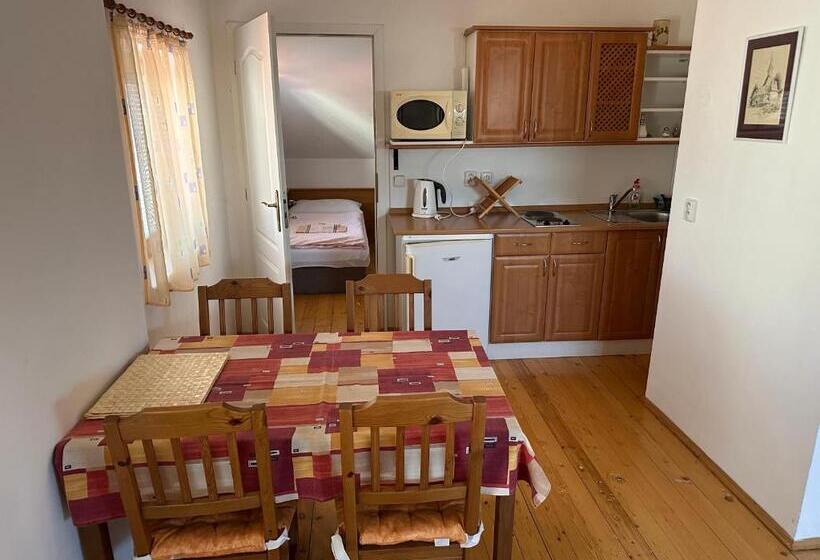 Bed and Breakfast Pension 325