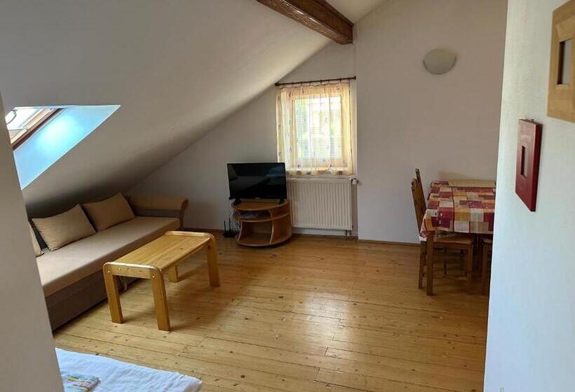 Bed and Breakfast Pension 325