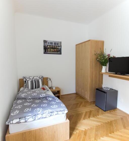 Bed And Breakfast Placzek