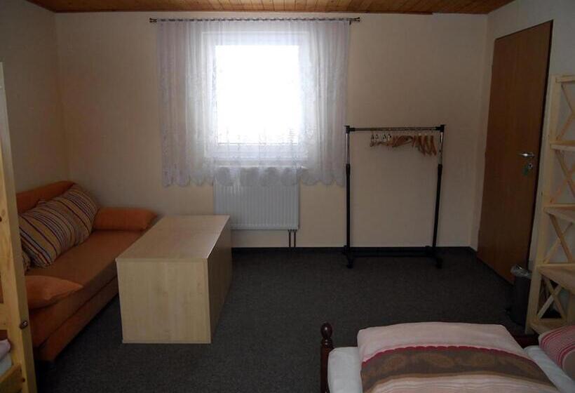 تختخواب و صبحانه Previt Janek