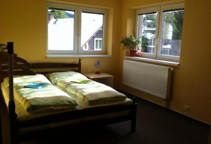 تختخواب و صبحانه Previt Janek