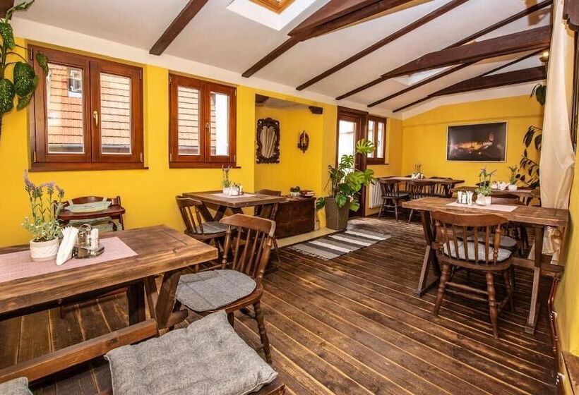 تختخواب و صبحانه Ubytování U Bílé Paní