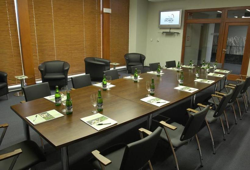 Ea Zámecký Hotel Sychrov