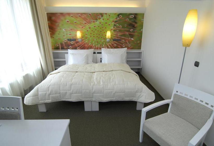 Ea Zámecký Hotel Sychrov