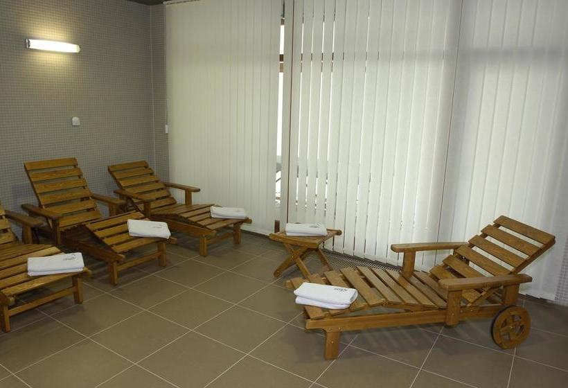 Ea Zámecký Hotel Sychrov