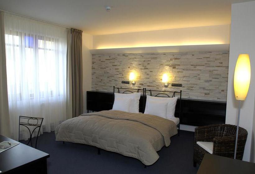 Ea Zámecký Hotel Sychrov