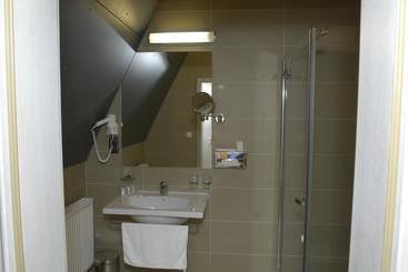 Ea Zámecký Hotel Sychrov
