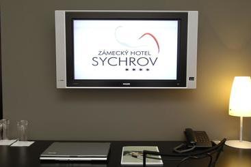 Ea Zámecký Hotel Sychrov