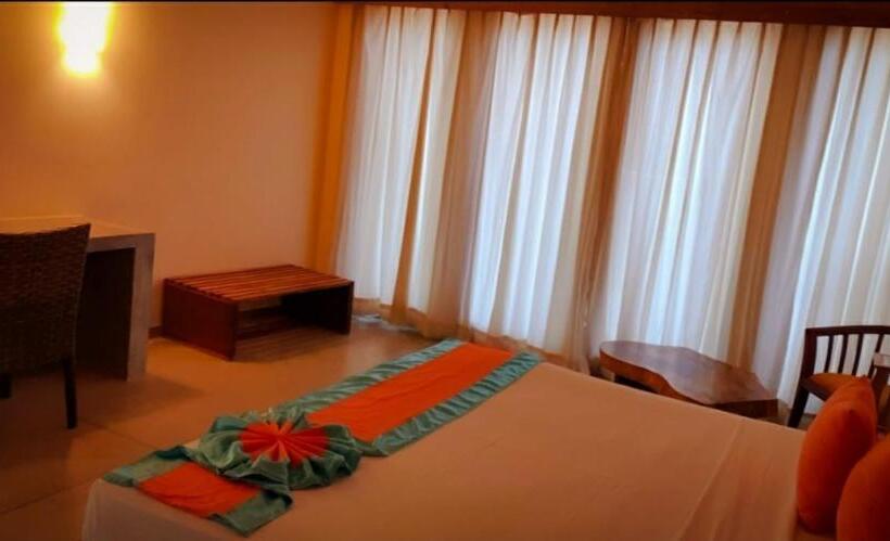 Giman Free Beach Resort