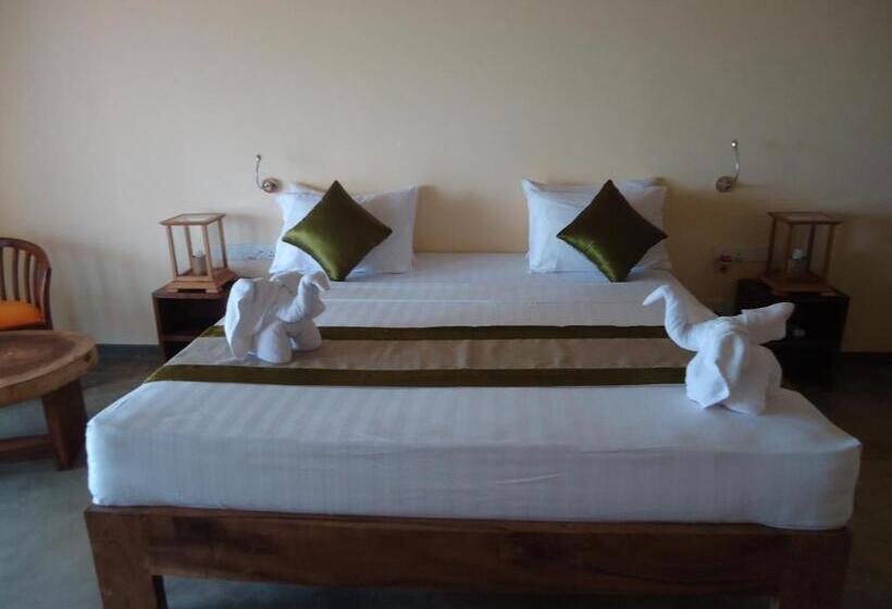 Giman Free Beach Resort