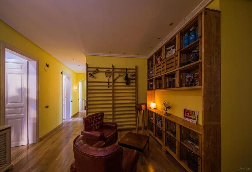 Hostel Covent Garden By Gaiarooms