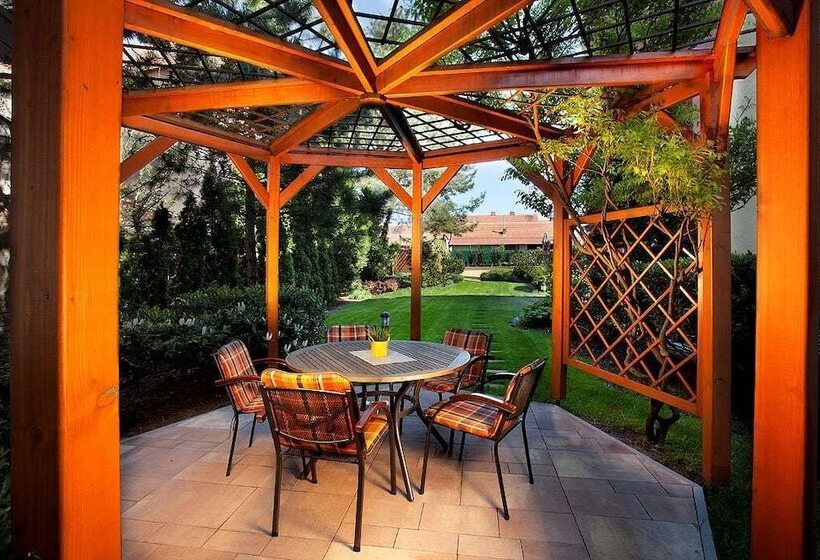 酒店 Akademie A Depandance Vila Jarmila