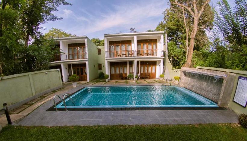 בית מלון כפרי Athgira