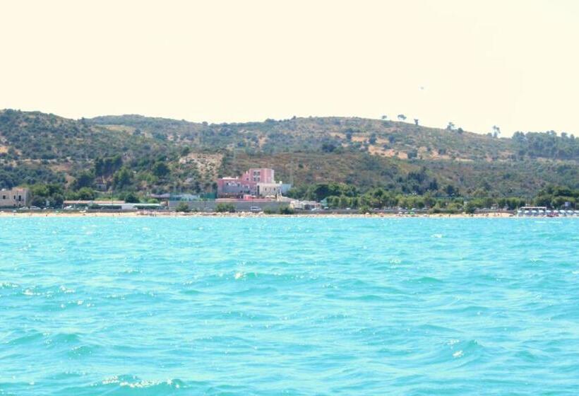 هتل Boutique Il Castellino Relais