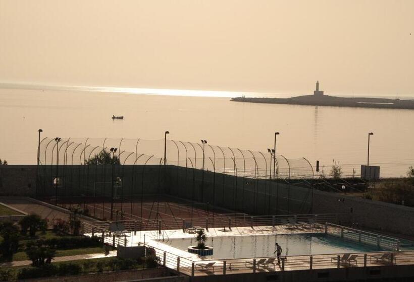 هتل Boutique Il Castellino Relais