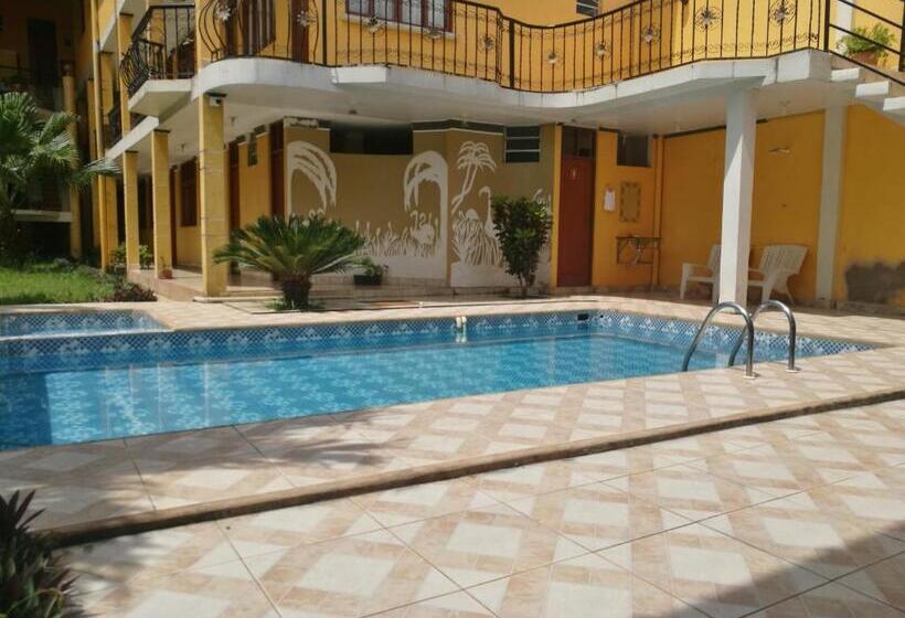 בית מלון כפרי Dorado