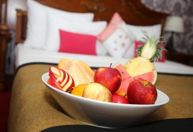 Отель East Lagoon