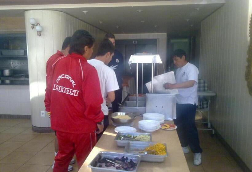 هتل Eden by Bluebay