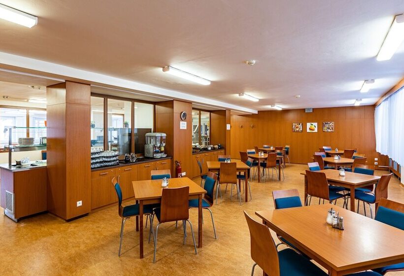 ホテル Garni Všb