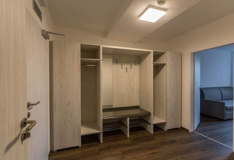 ホテル Garni Všb