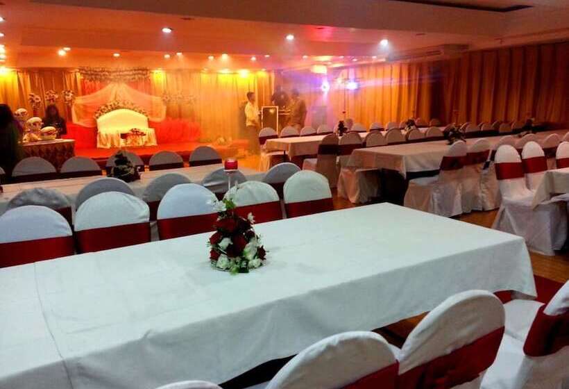 هتل Green Palace Colombo