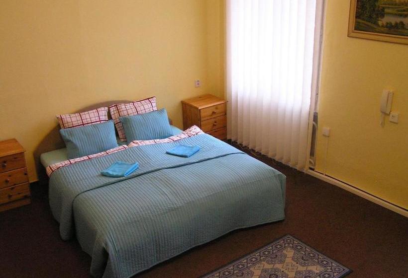 هتل Hostel Moravia Ostrava