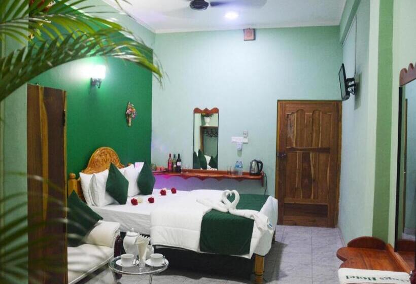 Kings Hotel Restaurant And Bar