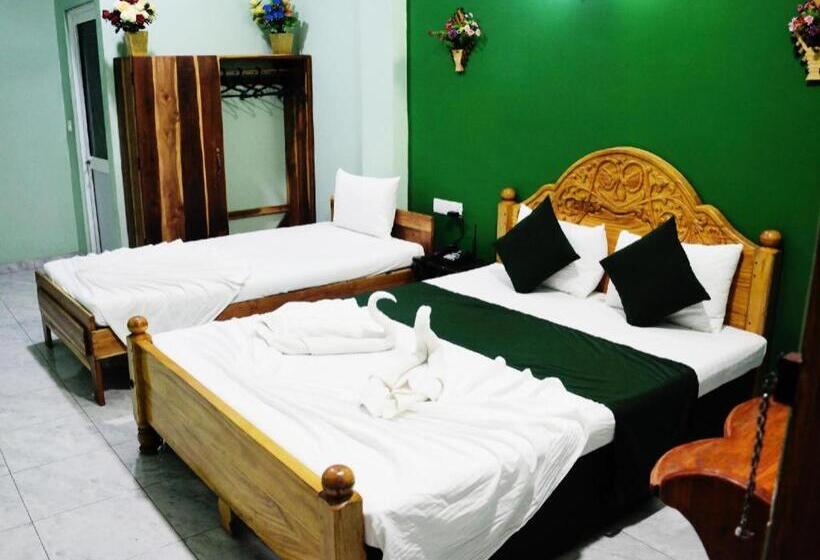 Kings Hotel Restaurant And Bar