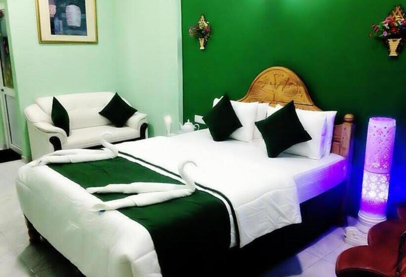 Kings Hotel Restaurant And Bar