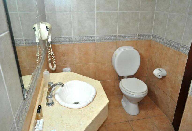 Отель La Fontana