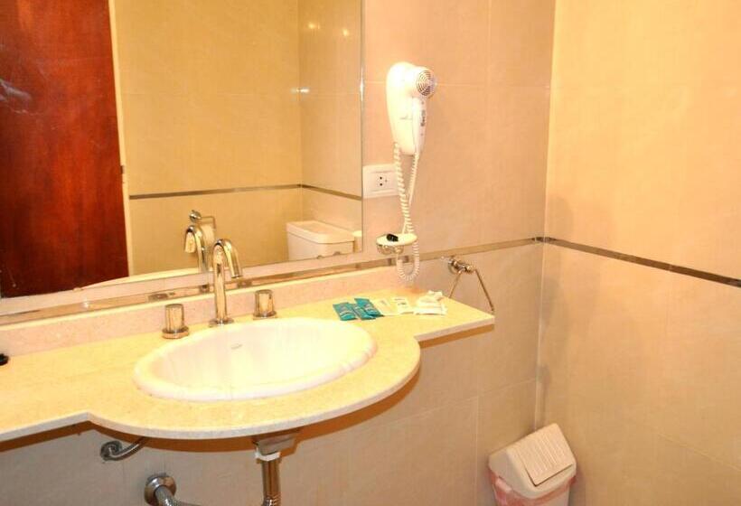 Отель La Fontana