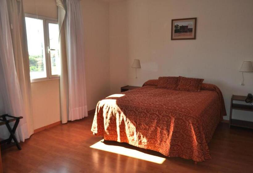 Отель La Fontana