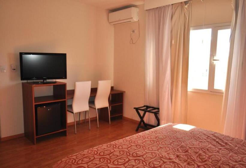 Отель La Fontana