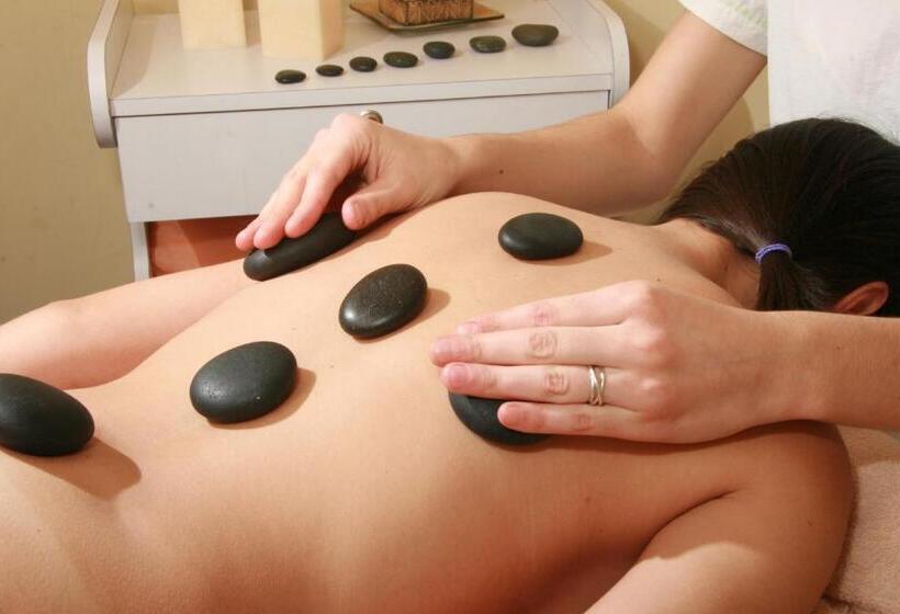 Отель La Fontana