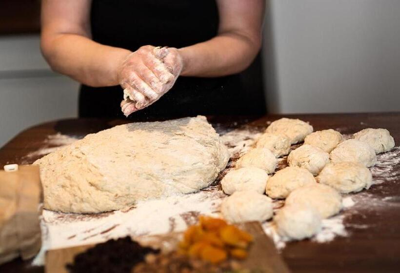 호텔 Livin Station