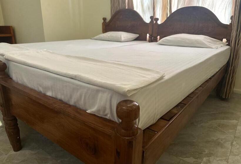 Отель N Joy Inn