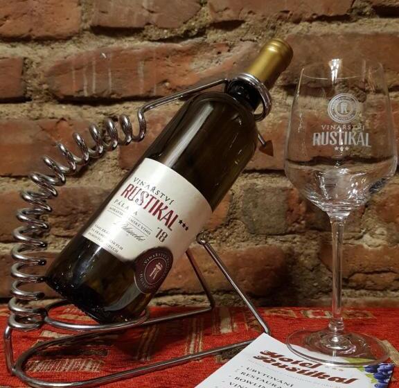 酒店 Rustikal Hustopeče   Vinný Ráj S Cimbálem A Chutěmi Jižní Moravy