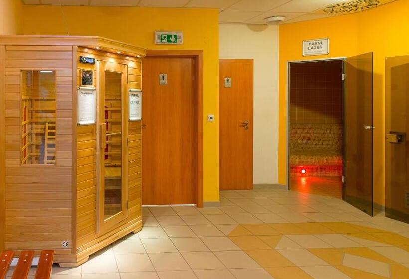 酒店 Sportaréna Teplice Příspěvková Organizace