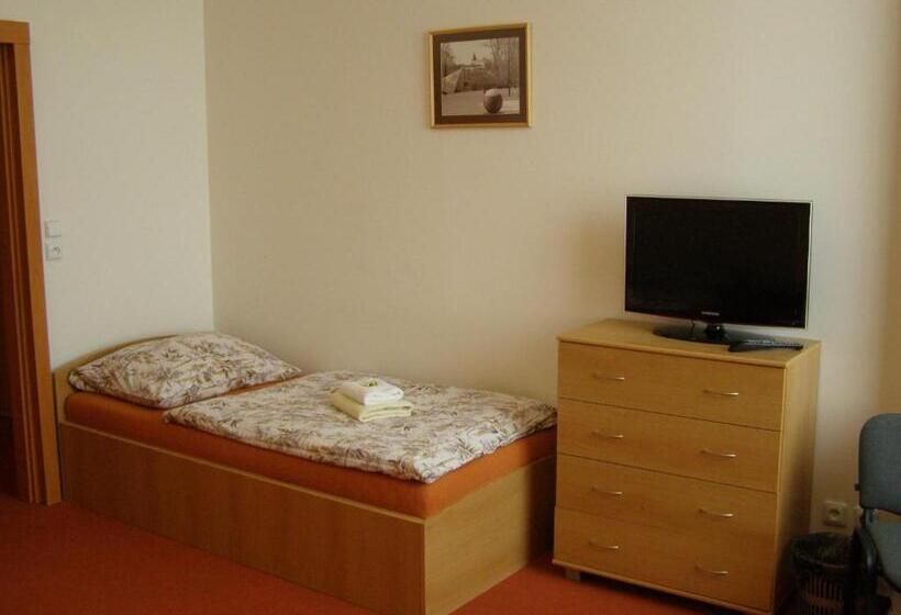 酒店 Sportaréna Teplice Příspěvková Organizace