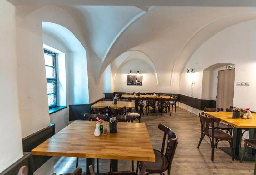 ホテル Třebovská Restaurace